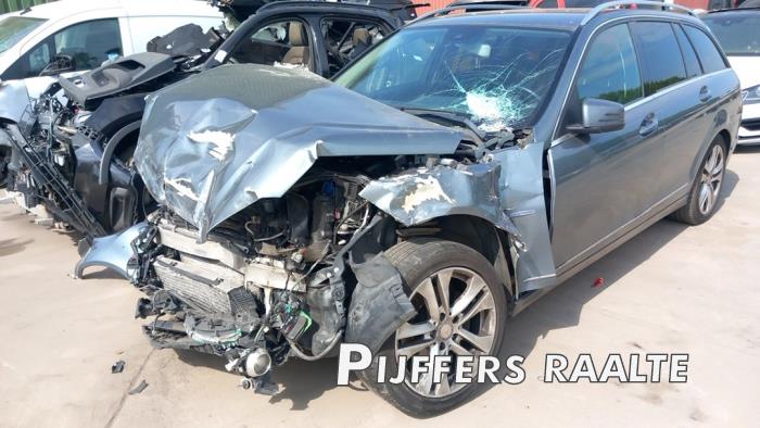 Mercedes C Estate 2.2 C-200 CDI 16V BlueEFFICIENCY Sloopvoertuig (2011, Grijs)