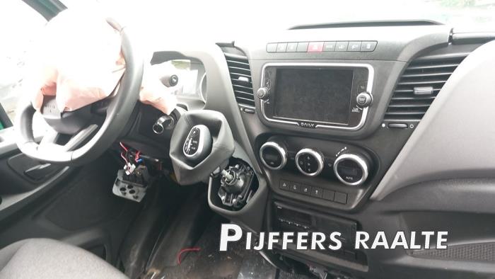 Iveco New Daily VI 35C18,35S18,40C18,50C18,60C18,65C18,70C18 Sloopvoertuig (2023, Natuurlijk, Groen)