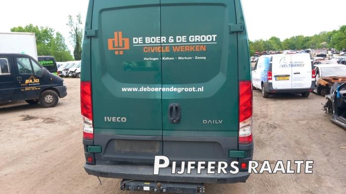 Iveco New Daily VI 35C18,35S18,40C18,50C18,60C18,65C18,70C18 Sloopvoertuig (2023, Natuurlijk, Groen)