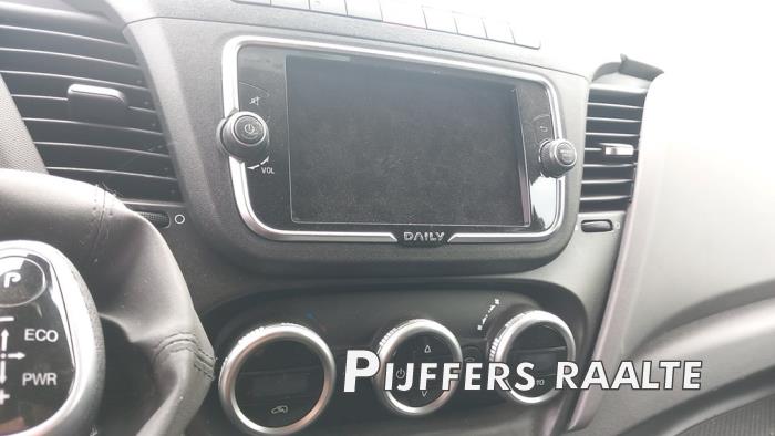 Iveco New Daily VI 35C18,35S18,40C18,50C18,60C18,65C18,70C18 Sloopvoertuig (2023, Natuurlijk, Groen)