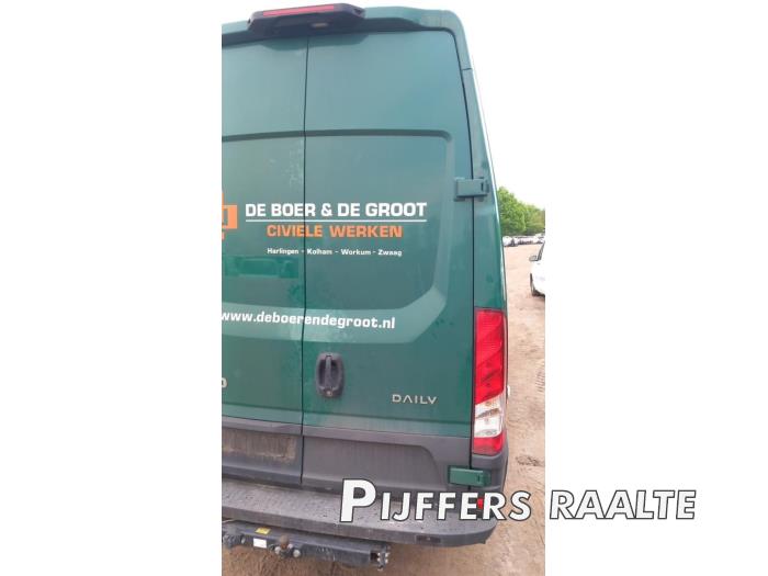 Iveco New Daily VI 35C18,35S18,40C18,50C18,60C18,65C18,70C18 Sloopvoertuig (2023, Natuurlijk, Groen)