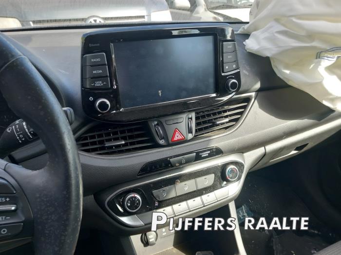 Hyundai i30 Wagon 1.4 CVVT 16V Sloopvoertuig (2019, Blauw)