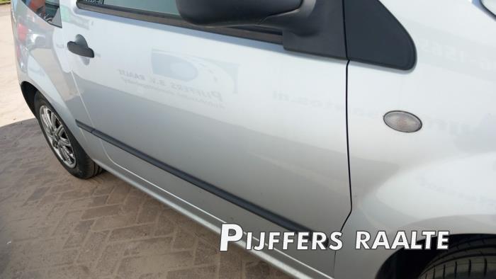 Citroen C2 1.1 Sloopvoertuig (2005, Grijs)