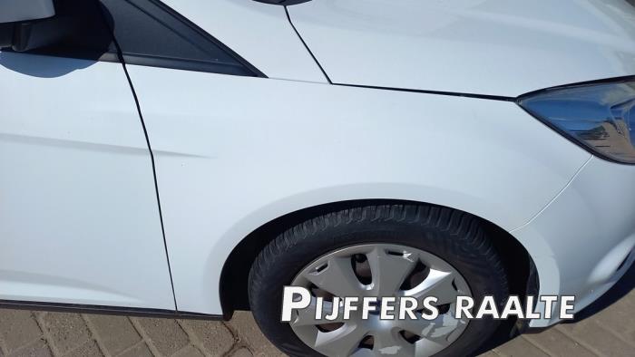 Ford Focus 3 Wagon 1.0 Ti-VCT EcoBoost 12V 100 Sloopvoertuig (2013, Wit)