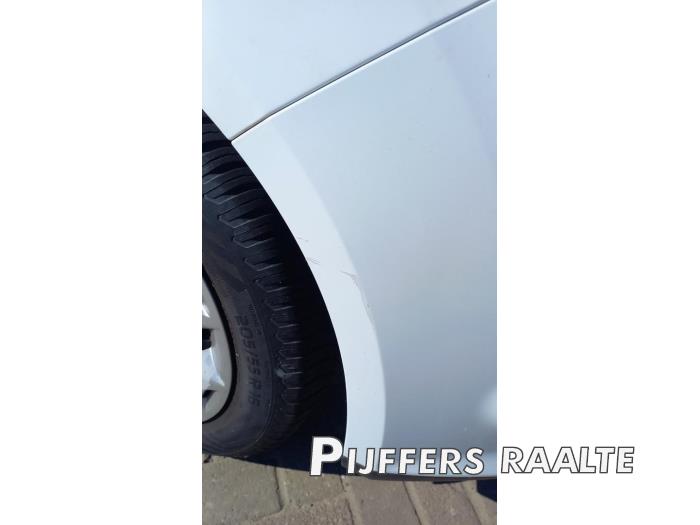 Ford Focus 3 Wagon 1.0 Ti-VCT EcoBoost 12V 100 Sloopvoertuig (2013, Wit)