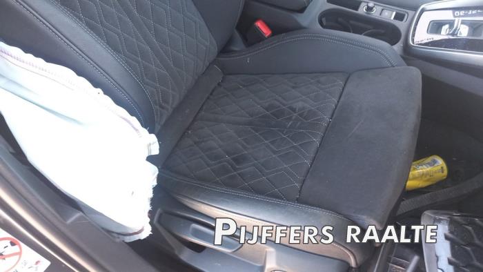 Audi A3 Sportback 1.4 40 TFSIe 16V Sloopvoertuig (2021, Grijs)