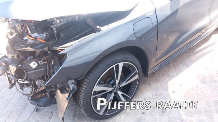 Audi A3 Sportback 1.4 40 TFSIe 16V Sloopvoertuig (2021, Grijs)