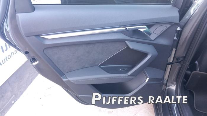 Audi A3 Sportback 1.4 40 TFSIe 16V Sloopvoertuig (2021, Grijs)