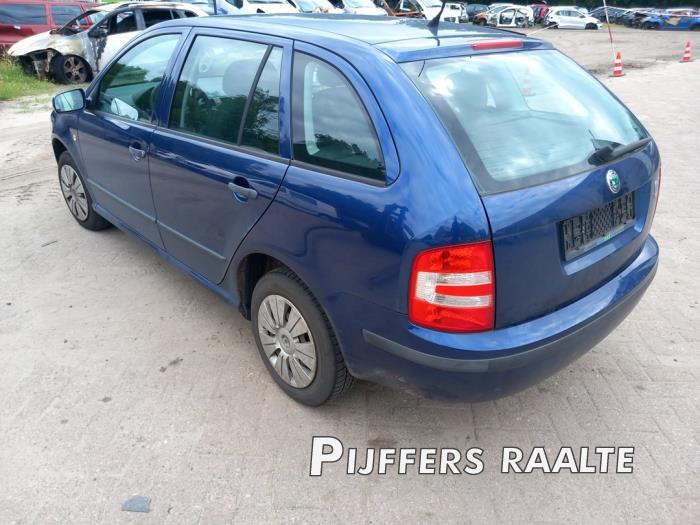 Skoda Fabia 1.4i 16V Sloopvoertuig (2006, Blauw)