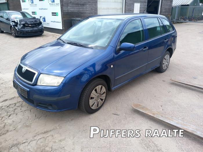 Skoda Fabia 1.4i 16V Sloopvoertuig (2006, Blauw)