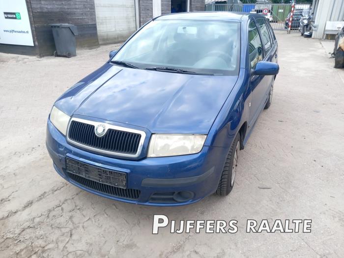 Skoda Fabia 1.4i 16V Sloopvoertuig (2006, Blauw)