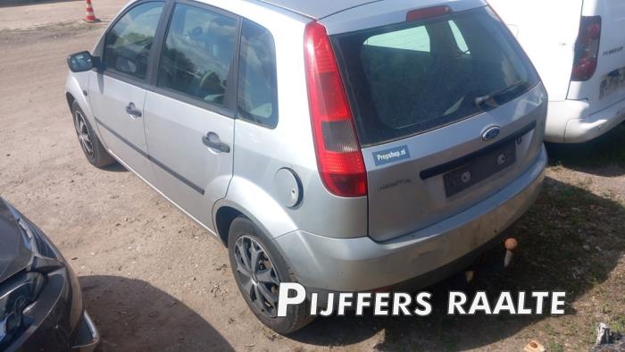 Ford Fiesta 5 1.3 Sloopvoertuig (2002, Grijs)