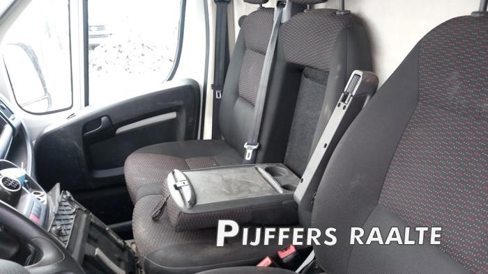Citroen Jumper 2.2 Blue HDi 120 Sloopvoertuig (2020, Metallic, Wit, Blank)