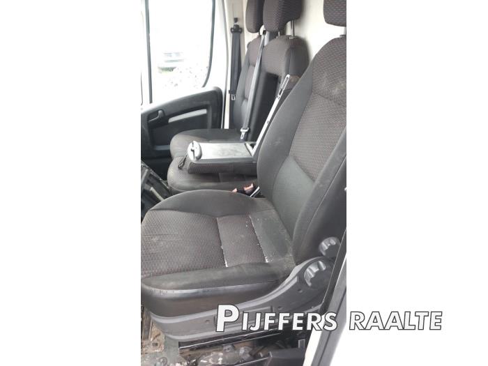 Citroen Jumper 2.2 Blue HDi 120 Sloopvoertuig (2020, Metallic, Wit, Blank)