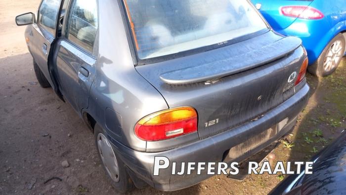 Mazda 121 1.3i GL,GLX,Top 16V Sloopvoertuig (1994, Grijs)