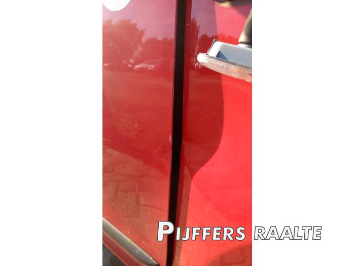 Volkswagen Up! 1.0 12V 60 Sloopvoertuig (2015, Rood)