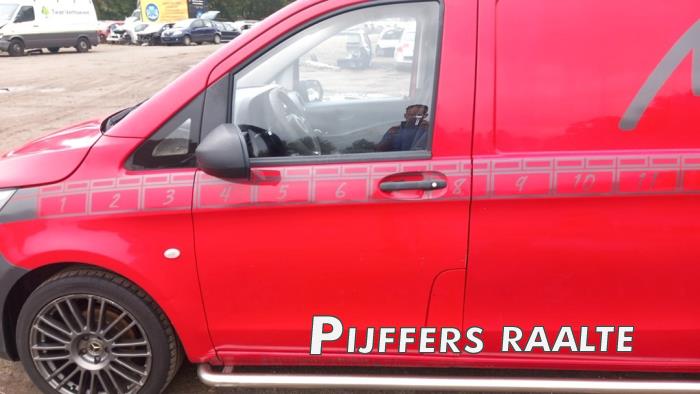 Mercedes Vito 1.6 109 CDI 16V Sloopvoertuig (2015, Rood)