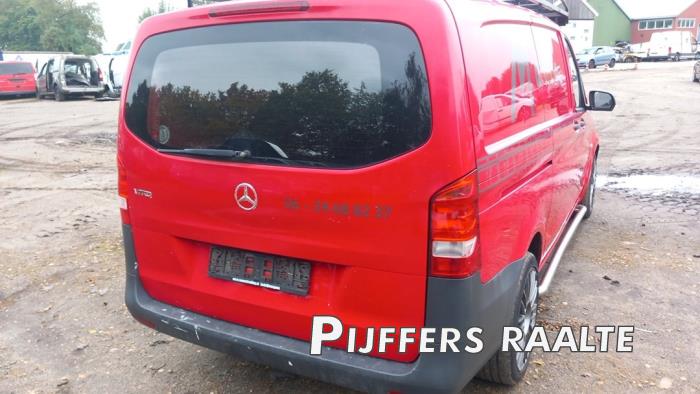 Mercedes Vito 1.6 109 CDI 16V Sloopvoertuig (2015, Rood)