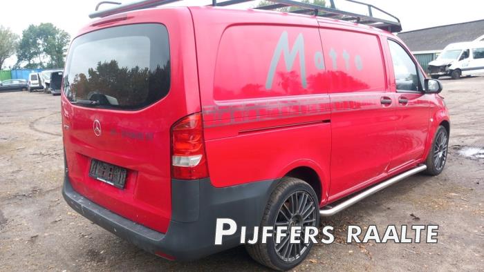 Mercedes Vito 1.6 109 CDI 16V Sloopvoertuig (2015, Rood)