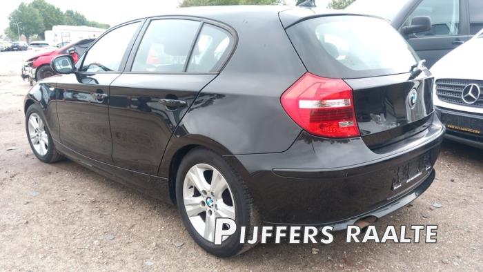 BMW 1 serie 116i 2.0 16V Sloopvoertuig (2010, Zwart, Beige)
