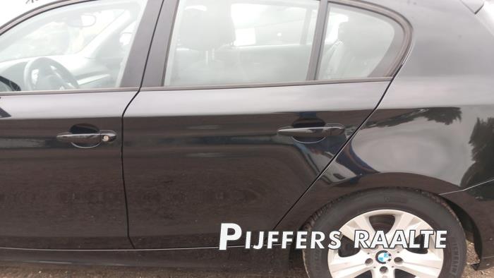 BMW 1 serie 116i 2.0 16V Sloopvoertuig (2010, Zwart, Beige)