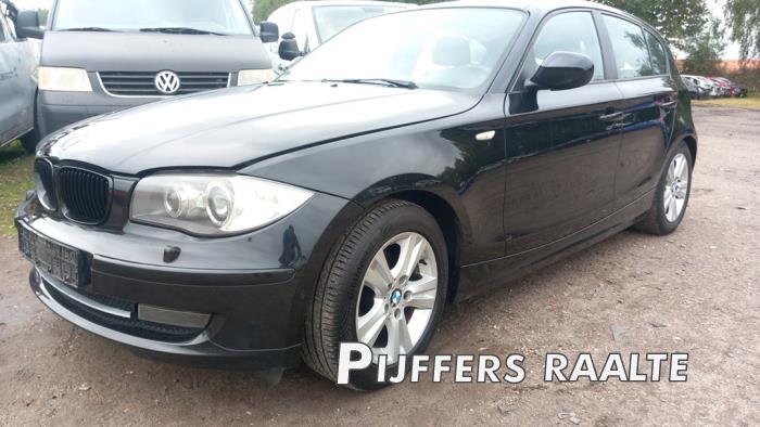 BMW 1 serie 116i 2.0 16V Sloopvoertuig (2010, Zwart, Beige)