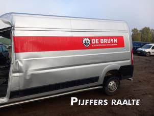 Peugeot Boxer 2.0 BlueHDi 130  (Sloop)