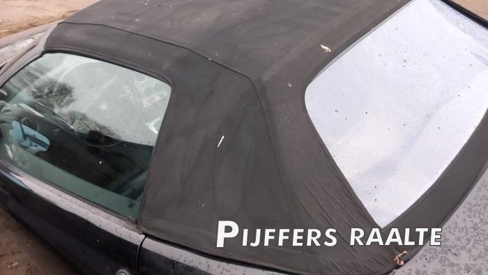 Alfa Romeo Spider 2.0 16V Twin Spark Sloopvoertuig (1998, Zwart)