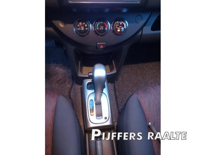 Nissan Note 1.6 16V Sloopvoertuig (2010, Bruin)