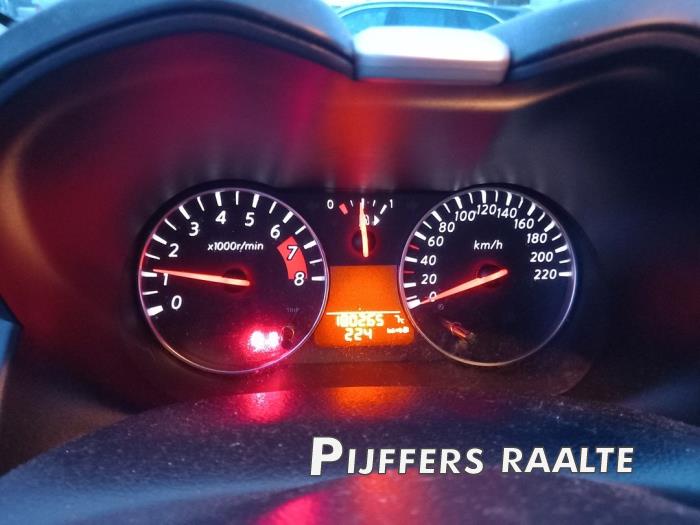 Nissan Note 1.6 16V Sloopvoertuig (2010, Bruin)