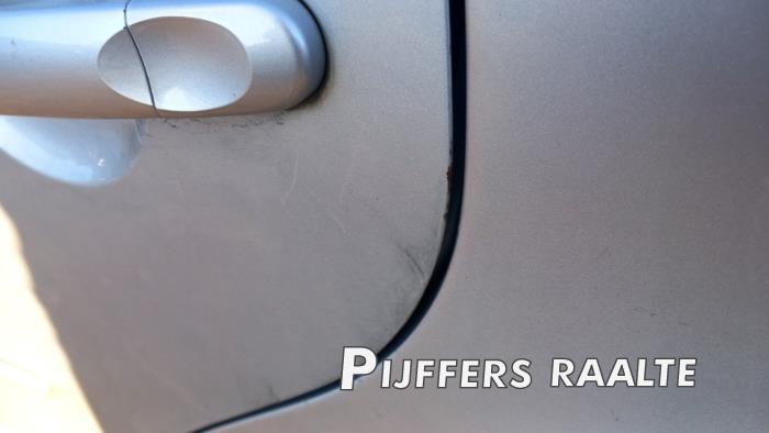 Volkswagen Touran 1.4 16V TSI 140 Sloopvoertuig (2011, Grijs)