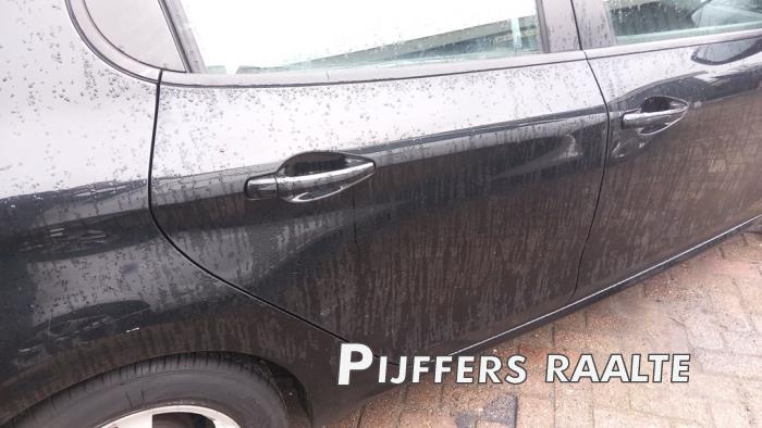 Peugeot 208 I 1.2 Vti 12V PureTech 82 Sloopvoertuig (2012, Metallic, Zwart)