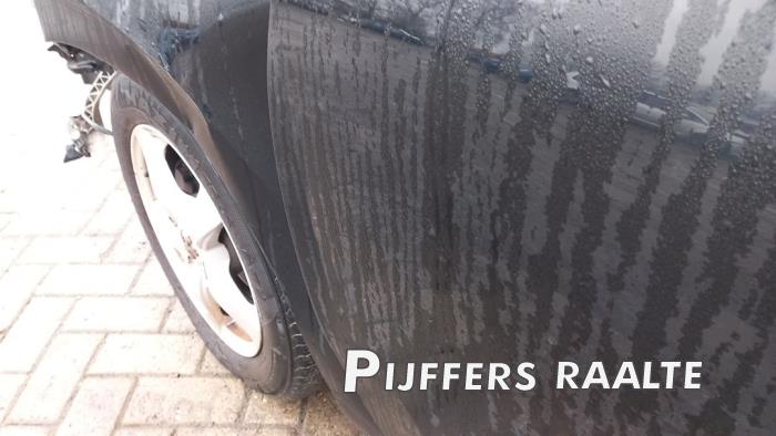 Peugeot 208 I 1.2 Vti 12V PureTech 82 Sloopvoertuig (2012, Metallic, Zwart)