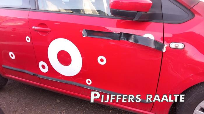 Volkswagen Up! 1.0 12V 60 Sloopvoertuig (2016, Rood)