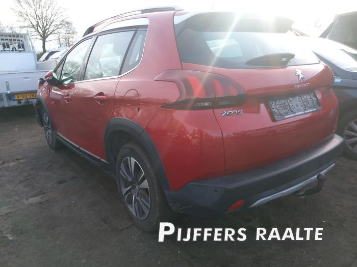 Peugeot 2008 1.2 12V e-THP PureTech 110 Sloopvoertuig (2019, Rood)