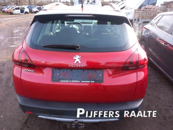 Peugeot 2008 1.2 12V e-THP PureTech 110 Sloopvoertuig (2019, Rood)