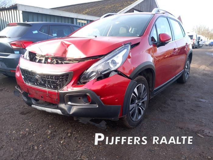 Peugeot 2008 1.2 12V e-THP PureTech 110 Sloopvoertuig (2019, Rood)