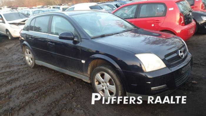 Opel Signum 2.2 direct 16V Sloopvoertuig (2005, Blauw)