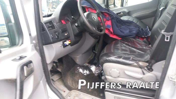 Volkswagen Crafter 2.5 TDI 30/32/35/46/50 Sloopvoertuig (2010, Grijs)