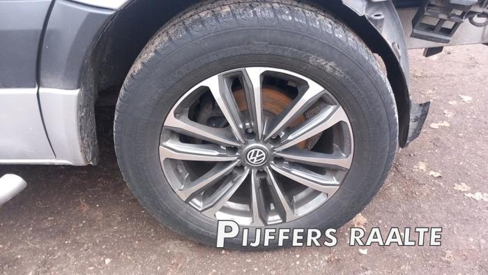 Volkswagen Crafter 2.5 TDI 30/32/35/46/50 Sloopvoertuig (2010, Grijs)