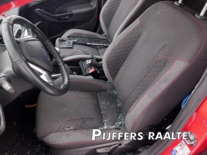 Ford Fiesta 6 1.0 EcoBoost 12V 100 Sloopvoertuig (2017, Rood)