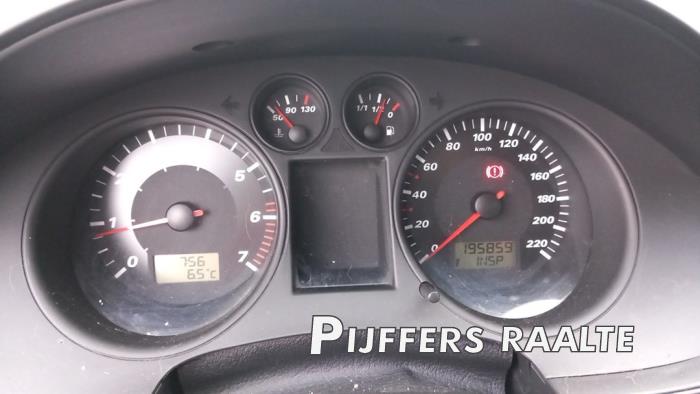 Seat Cordoba 1.4 16V Sloopvoertuig (2004, Grijs)