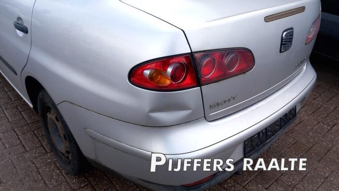 Seat Cordoba 1.4 16V Sloopvoertuig (2004, Grijs)