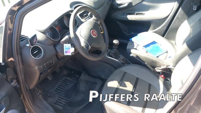 Fiat Punto Evo 1.4 Sloopvoertuig (2010, Zwart)