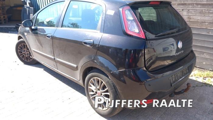 Fiat Punto Evo 1.4 Sloopvoertuig (2010, Zwart)