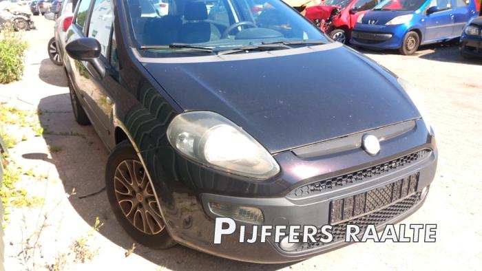 Fiat Punto Evo 1.4 Sloopvoertuig (2010, Zwart)