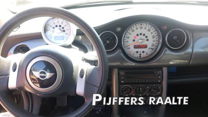 Mini Mini Open 1.6 16V Cooper Sloopvoertuig (2005, Zwart)