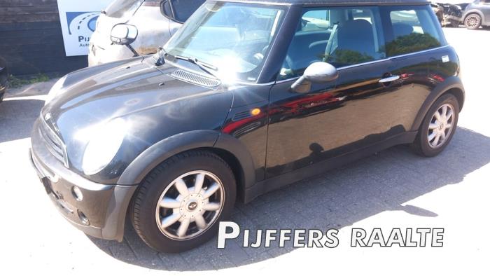 Mini Mini Open 1.6 16V Cooper Sloopvoertuig (2005, Zwart)