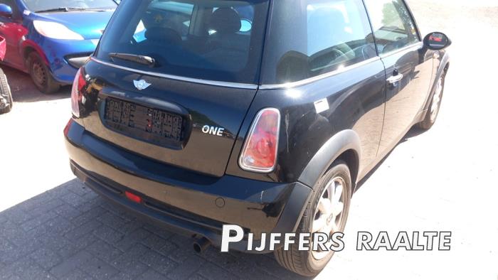 Mini Mini Open 1.6 16V Cooper Sloopvoertuig (2005, Zwart)