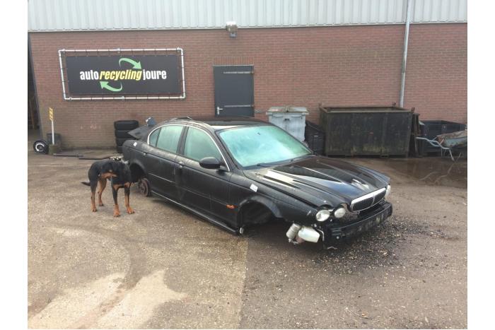 Jaguar X-Type
